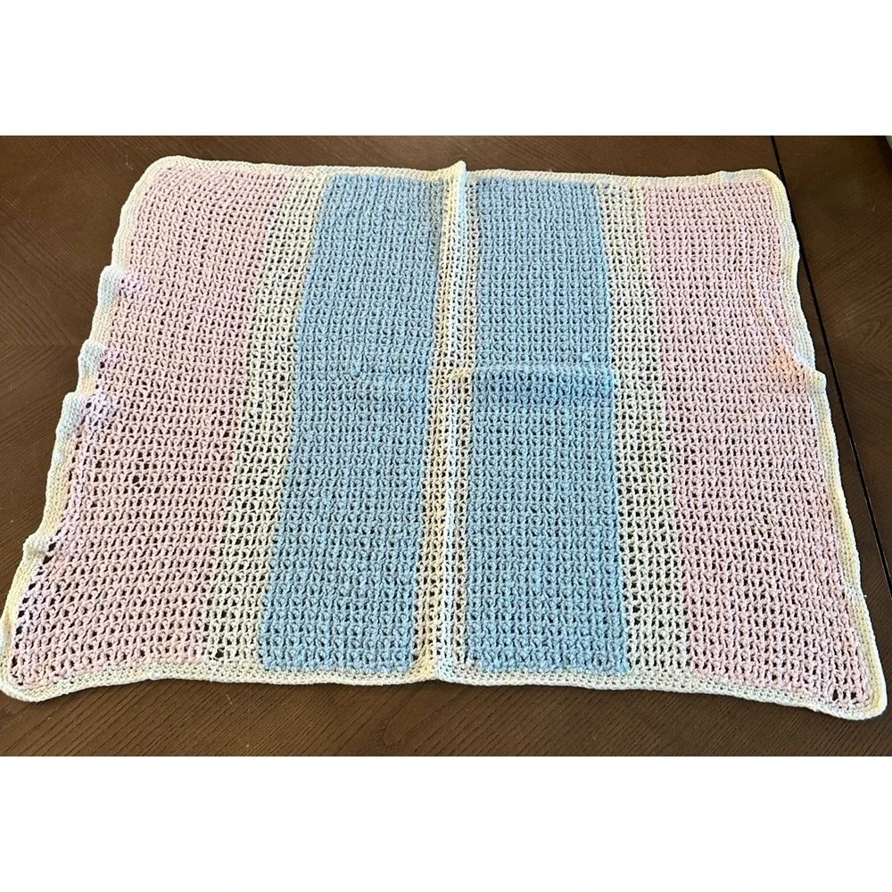 Handmade Crochet Baby Blanket Afghan Blue Pink White 31'' x‎ 26''